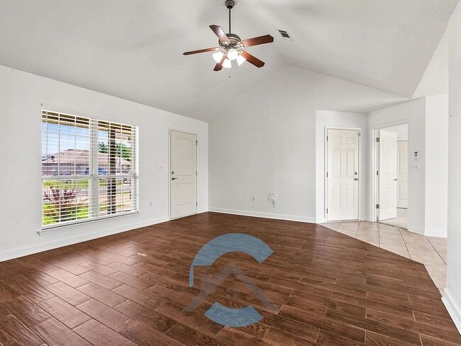 Building Photo - 9 Tiger Eye Cove