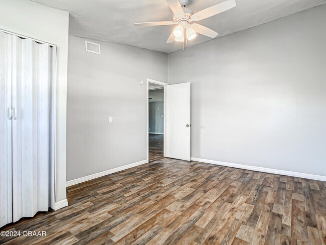 Building Photo - 152 Ponce De Leon Dr