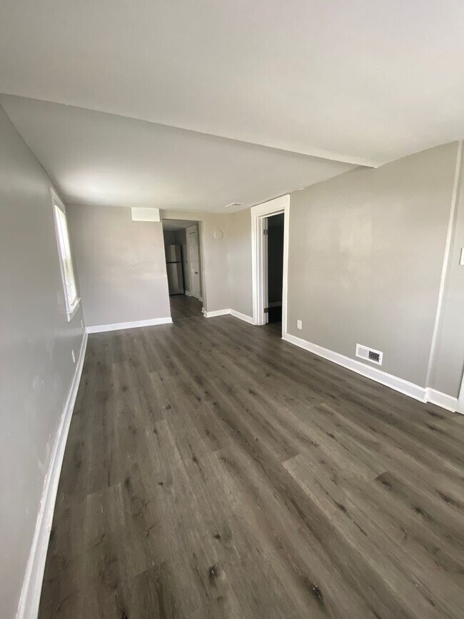 Building Photo - 3819 Melville Ave