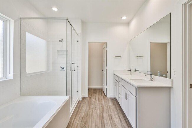Building Photo - 14316 Yellow Hawthorn Ct