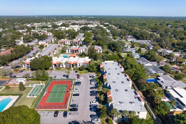 Building Photo - ** THIS UNIT IS AVAILABLE STARTING MAY 1ST 2026!** GORGEOUS 2 BEDROOM, 2BATHROOM, TURNKEY FURNISH...