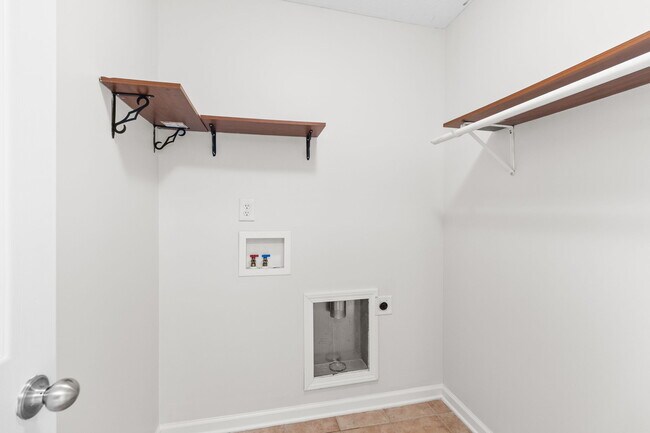 Building Photo - 149 Brightwood Dr