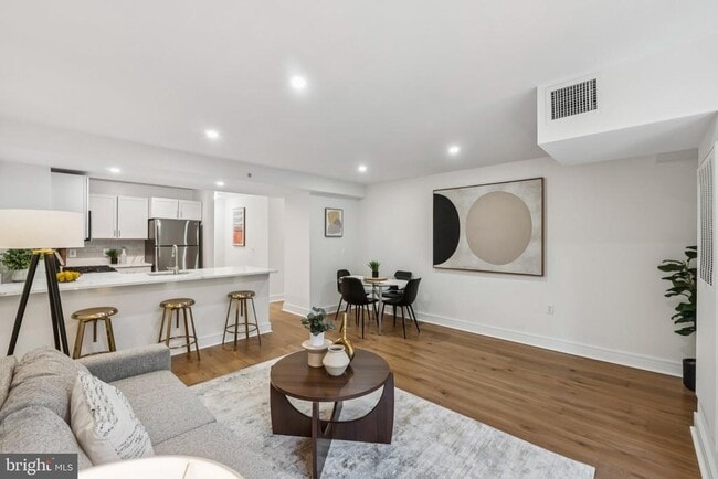 Building Photo - 800 4th St SW