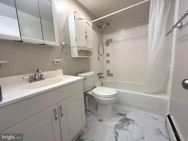 Building Photo - 14915 Daytona Ct