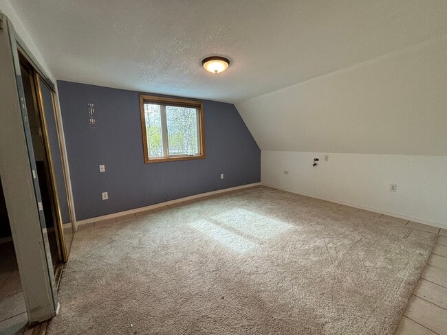 Building Photo - 2000 Steese Hwy