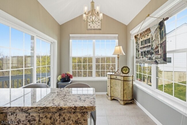 Building Photo - 263 Winding Hill Dr