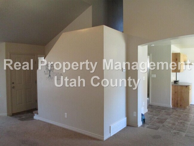 Building Photo - Spanish Fork Home