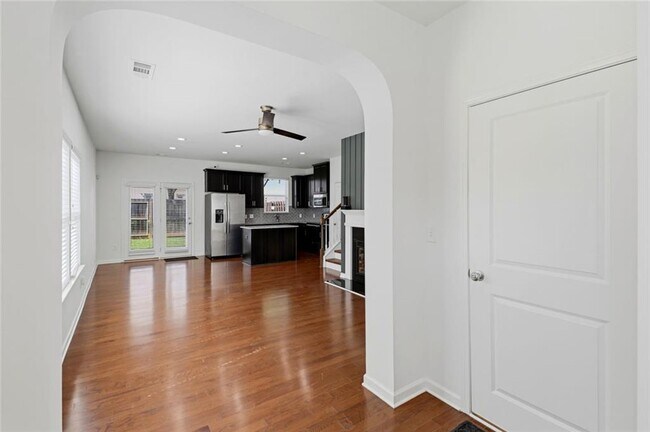 Building Photo - 2705 Avanti Way