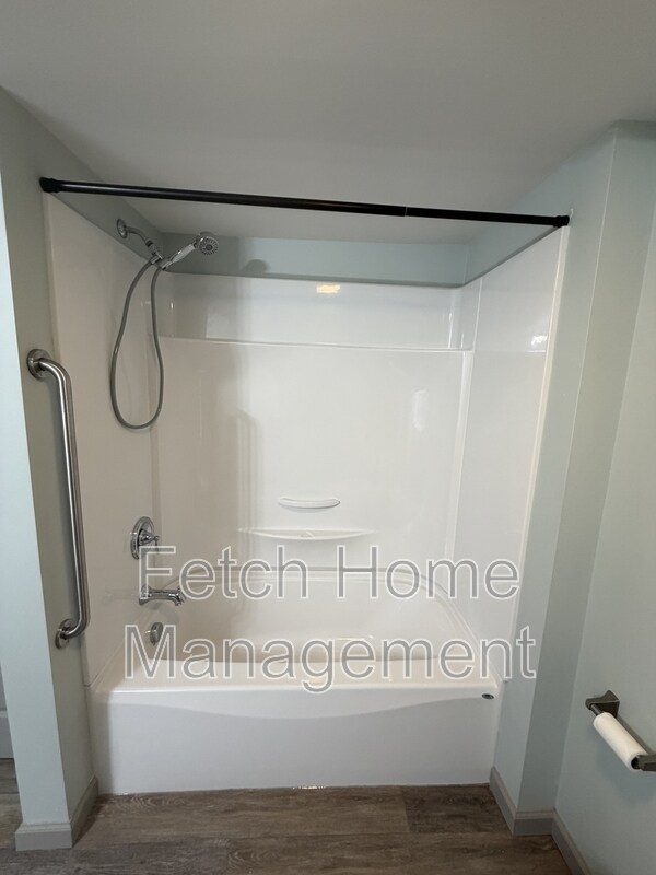 Building Photo - 34 N Lee St