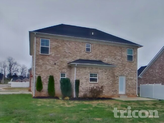 Building Photo - 415 Middleton Ln