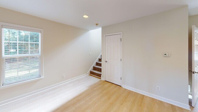 Building Photo - 2844 Goneaway Rd