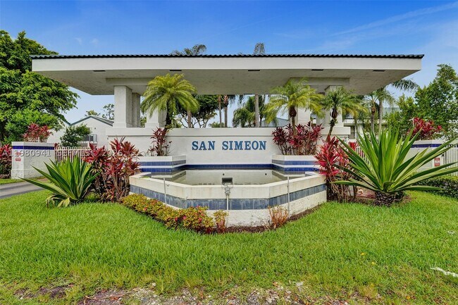 Building Photo - 21300 San Simeon Way