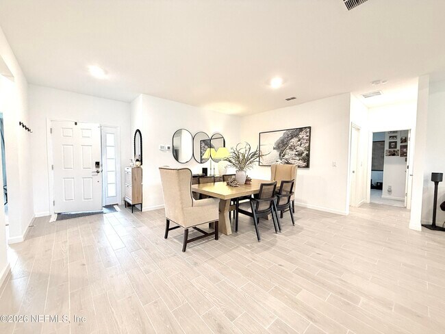 Building Photo - 9797 Giada Dr
