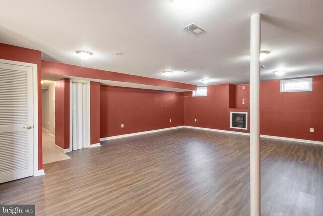 Building Photo - 15309 Lions Den Rd