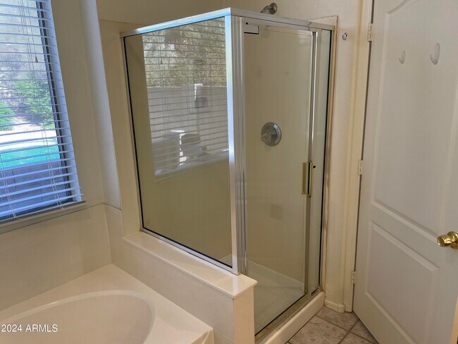 Building Photo - 7322 E Gallego Ln