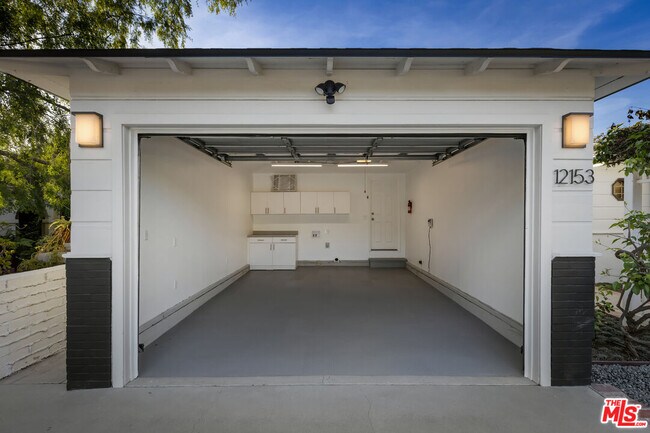 Building Photo - 12153 Maxwellton Rd
