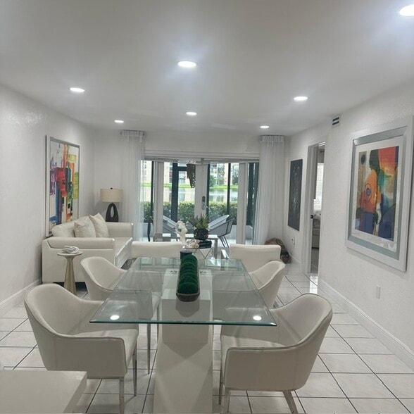 living room dinning room - 8875A Fontainebleau Blvd