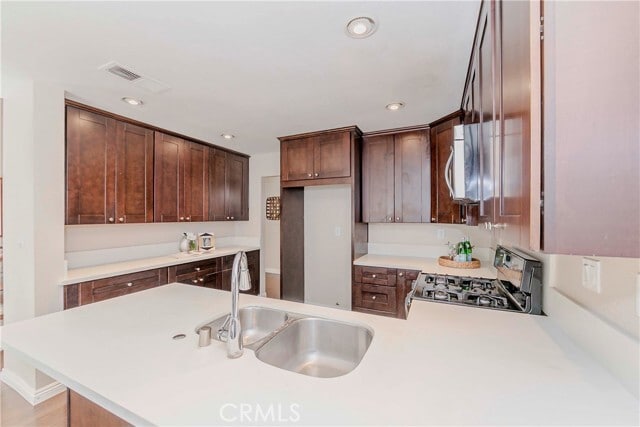 Building Photo - 2422 Coventry Cir