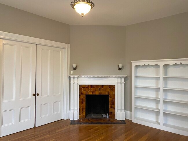 Primary Photo - 320 Brookline St