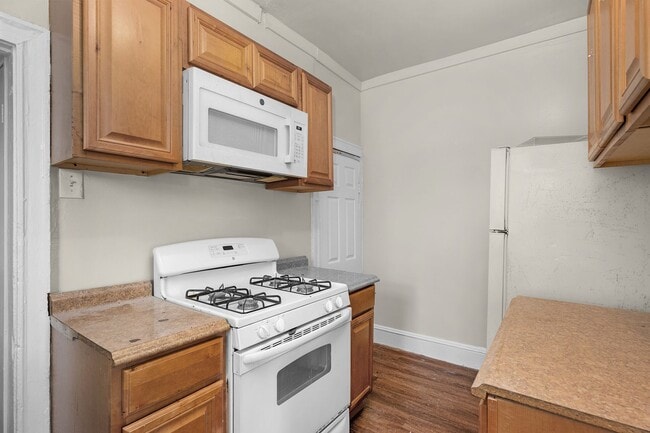 Building Photo - 3503 Oakmont Ave