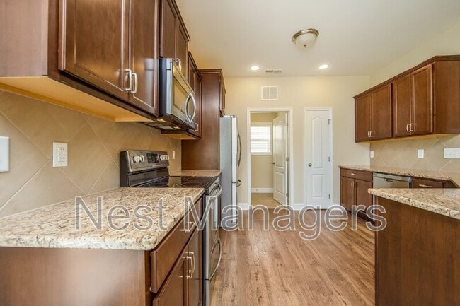 Building Photo - 620 Stonebriar Ave