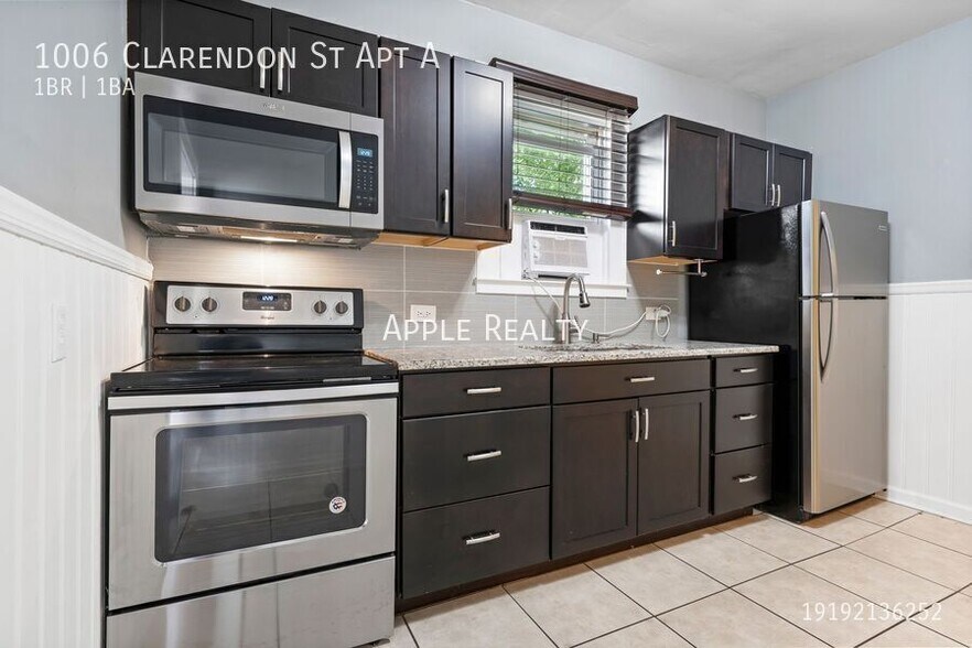 Building Photo - 1006 Clarendon St