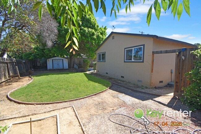 Building Photo - Renovated 4 Bedroom Home with Gourmet Kitchen & Lush Backyard in Concord