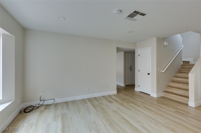 Building Photo - 2337 Chatfield Dr