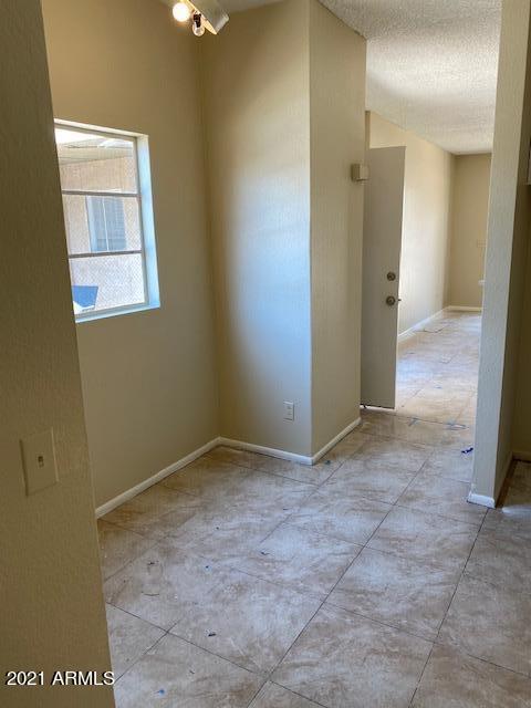 Building Photo - 2808 E Le Marche Ave
