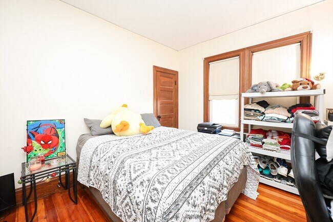 Building Photo - 19 Burton Terrace