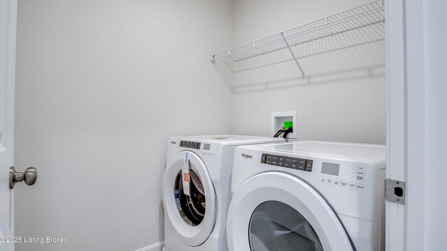 Building Photo - 1850 Washington Blvd