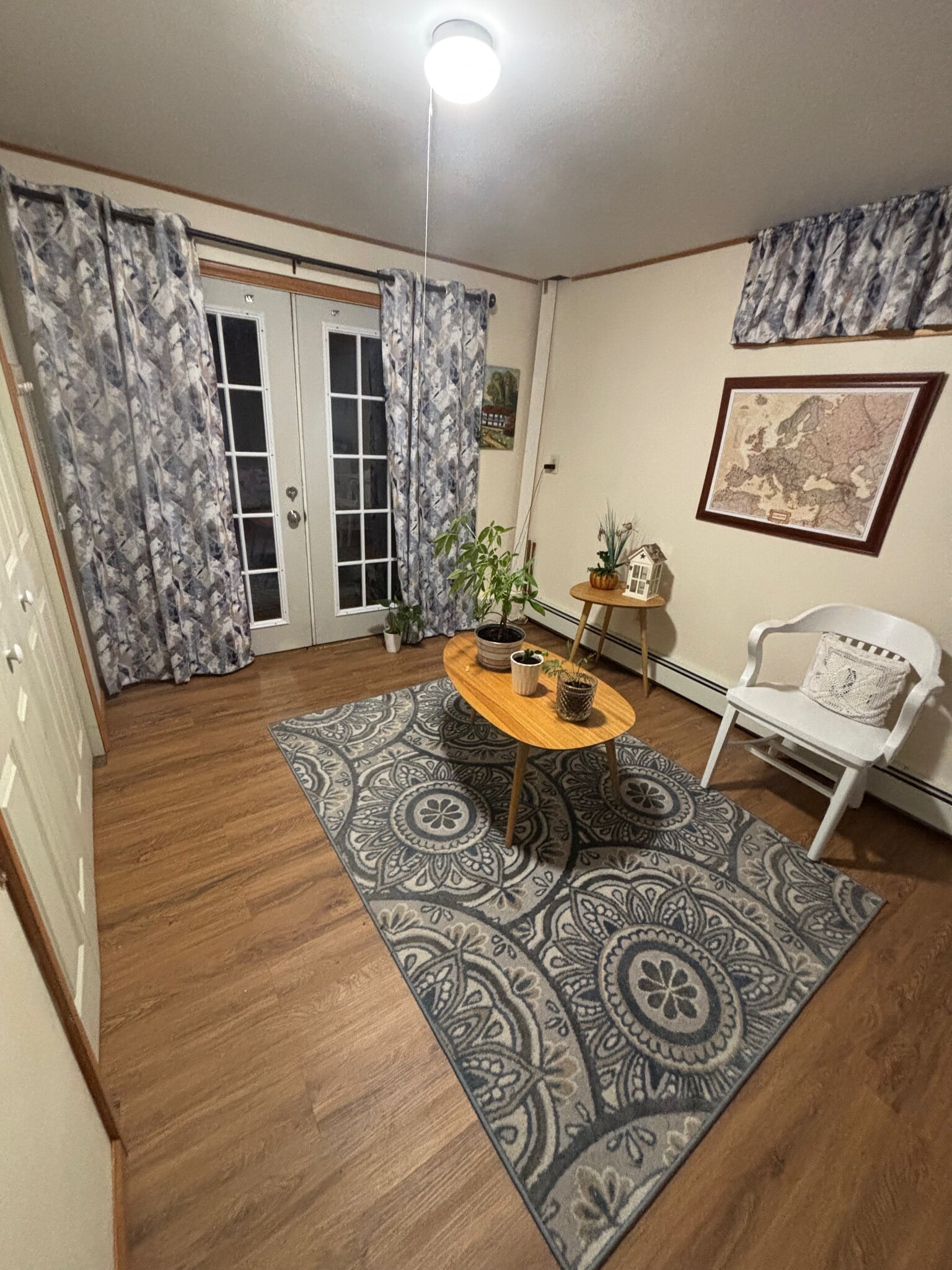 Building Photo - 615 June St