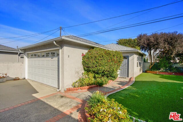 Building Photo - 7432 Westlawn Ave