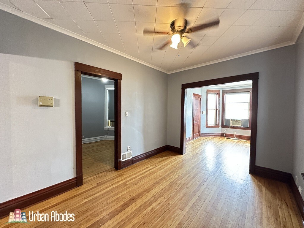 Building Photo - 3530 N Elston Ave