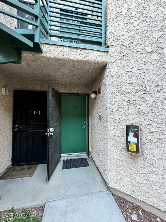 Primary Photo - 510 Elm Dr