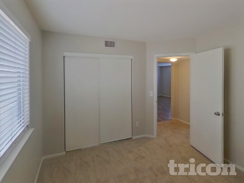 Building Photo - 6131 Daisy Petal St