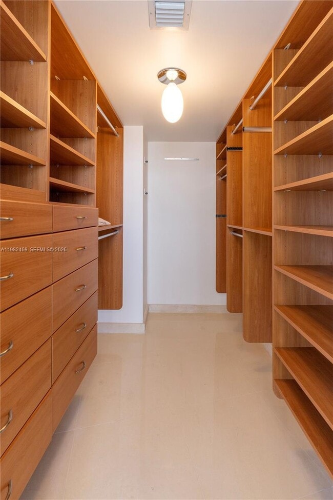 Building Photo - 400 Alton Rd