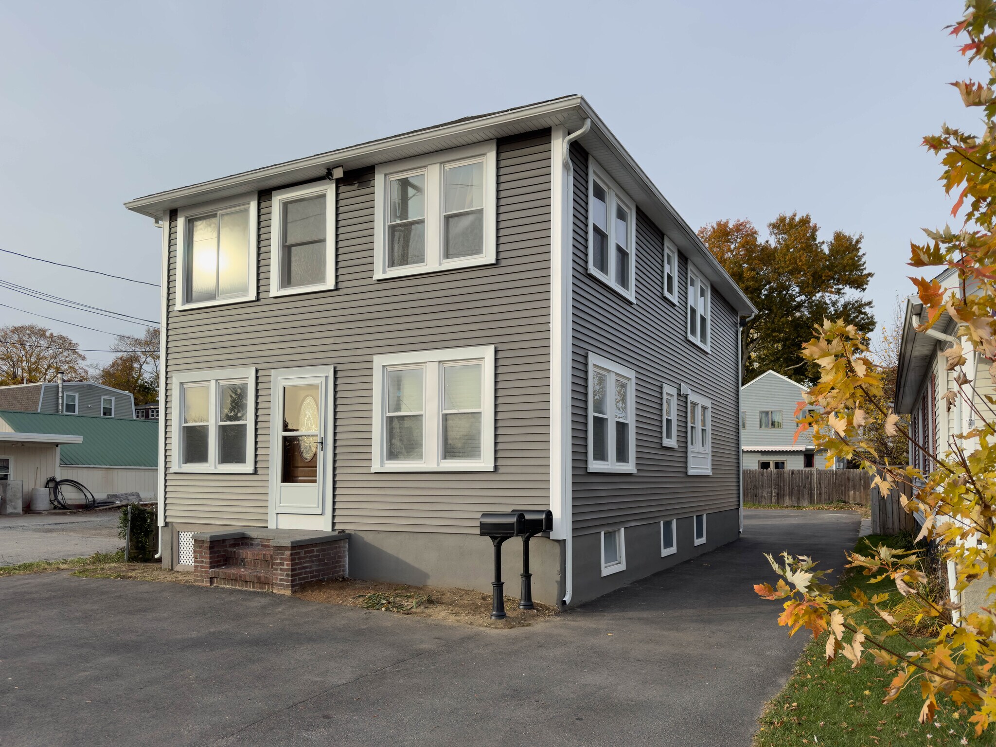 Building Photo - 419 Maple Ave