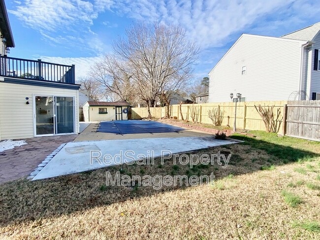 Building Photo - 851 Weston Ct