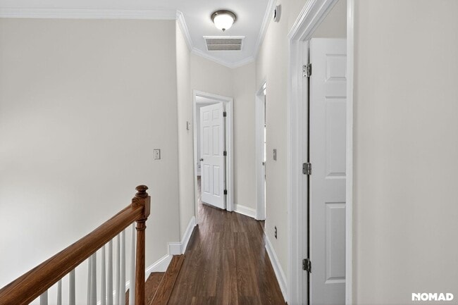 Building Photo - 237 Crumley St SW