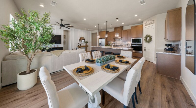 Building Photo - 2522 Amur Ave