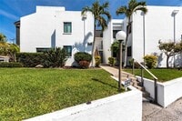 Building Photo - 2955 N Beach Rd