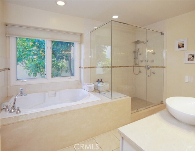 Building Photo - 345 Palos Verdes Dr W