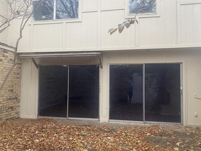 Building Photo - Townhome in Richardson ISD!!