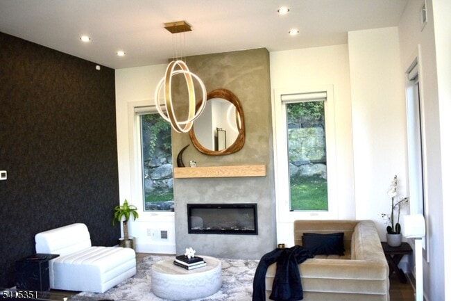 Building Photo - 301 Kingsland Rd