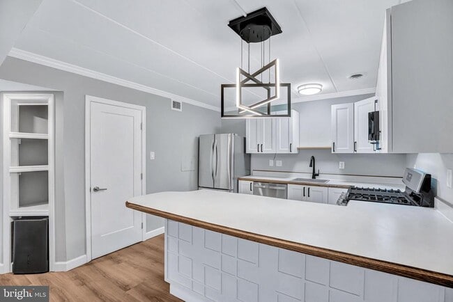 Building Photo - 2605 Fort Farnsworth Rd