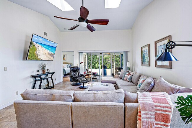 Building Photo - 1528 Ocean Dunes Cir
