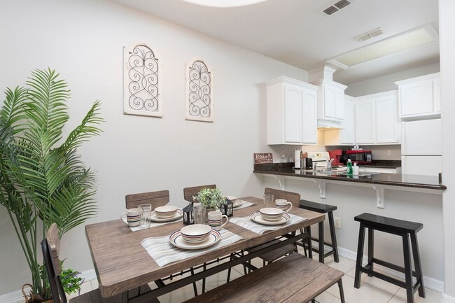 Building Photo - 3104 Scotland Dr