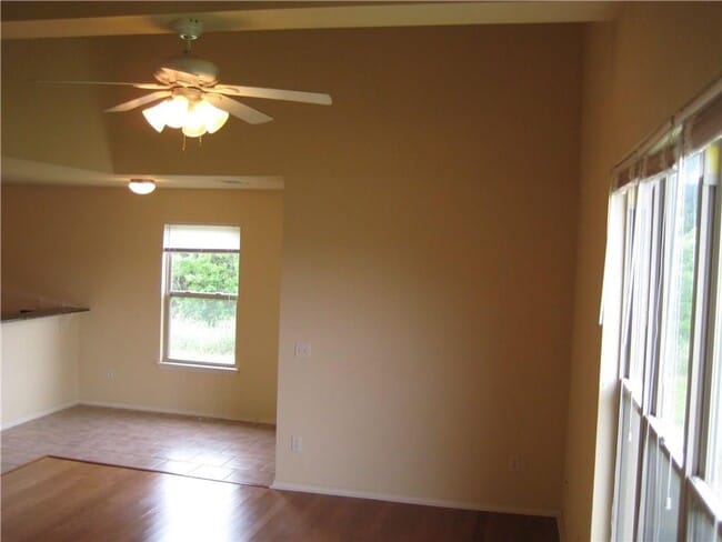 Building Photo - Discover your dream home in Bentonville, AR!