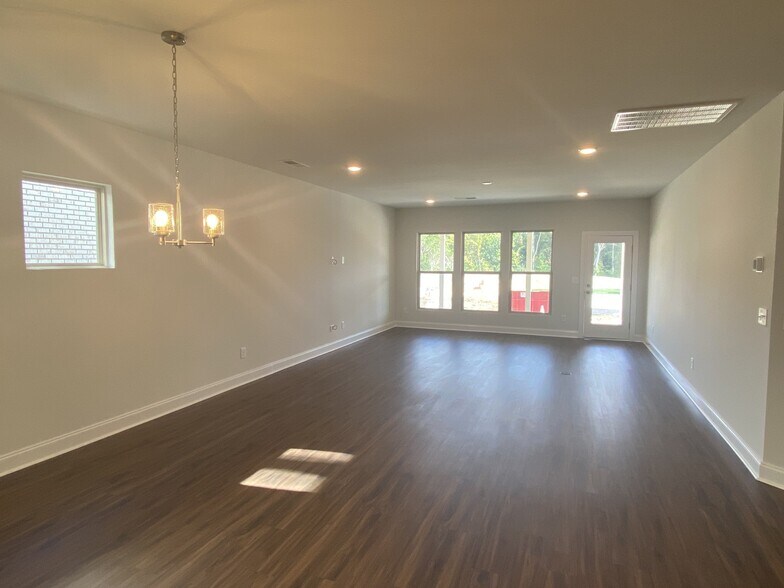 Building Photo - 1168 Carlisle Pl